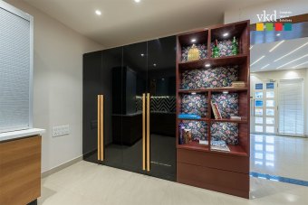 Bi-fold-Wardrobe